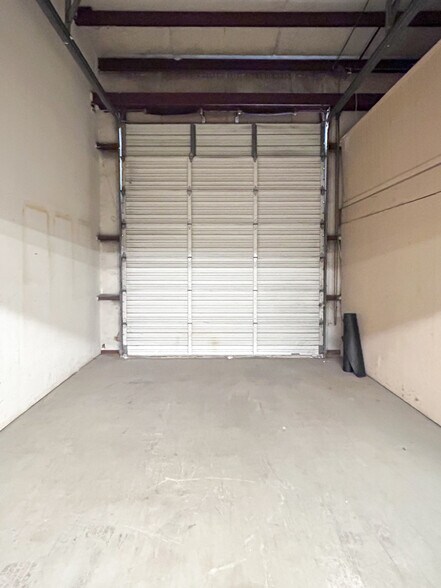 More Photos Of 1939 Belgrade Ave, Charleston Warehouse For Lease
