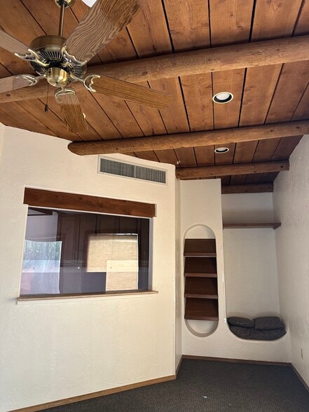 More Photos Of 8401 E 22nd St, Tucson Office For Lease