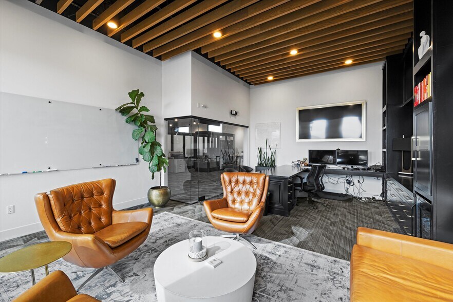 More Photos Of 5715 Bedford St, Pasco Office For Lease