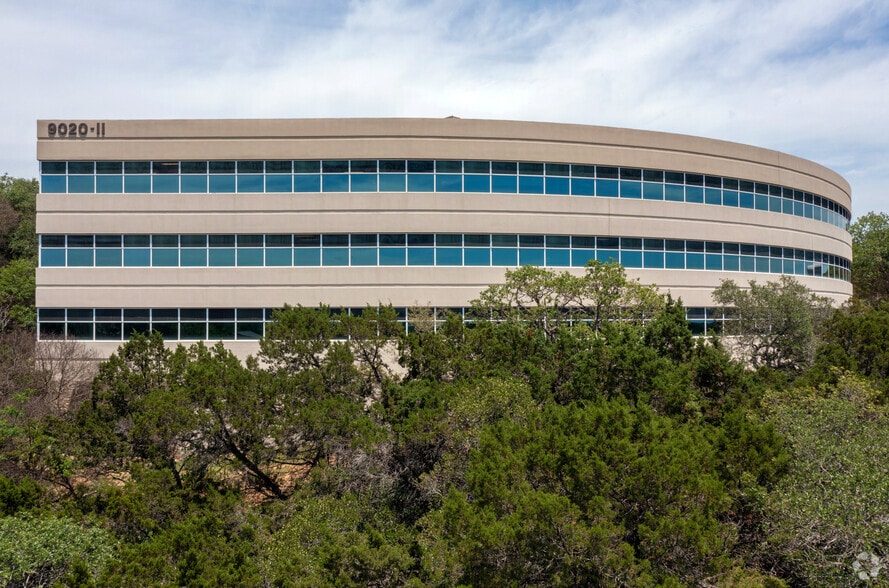 More Photos Of 9020 N Capital of Texas Hwy, Austin Unknown For Lease