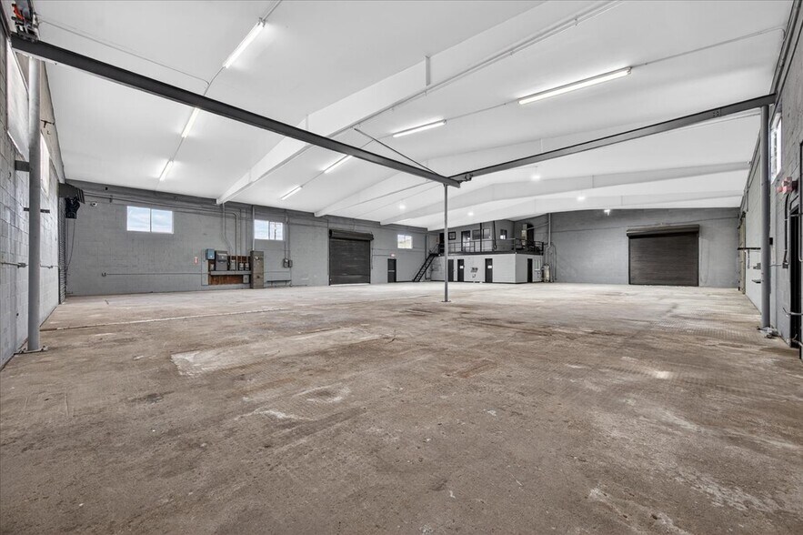 More Photos Of 749 N Plano St, Porterville Warehouse For Lease