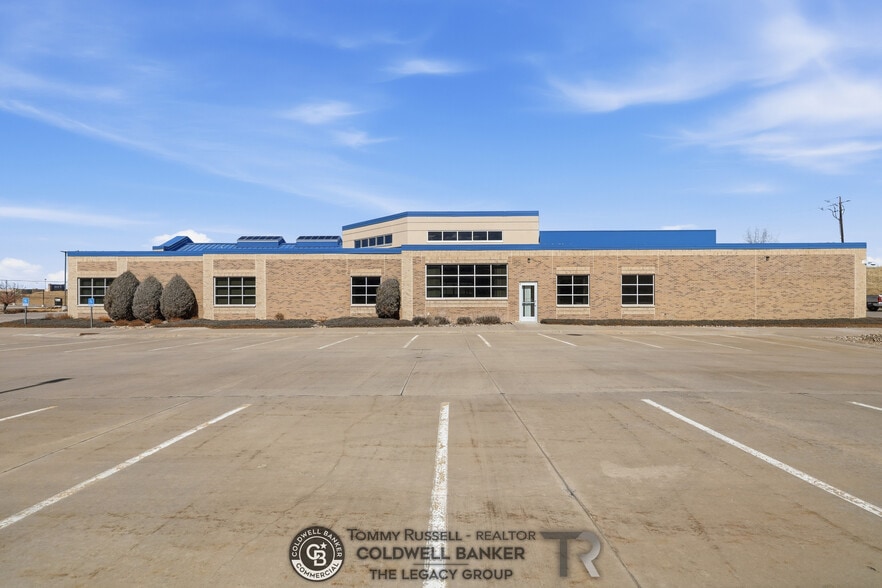 More Photos Of 733 Landmark Dr, Casper Medical For Sale