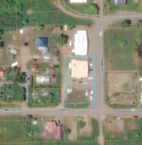 More Photos Of 40 Sherman st, Petrolia General Retail For Sale