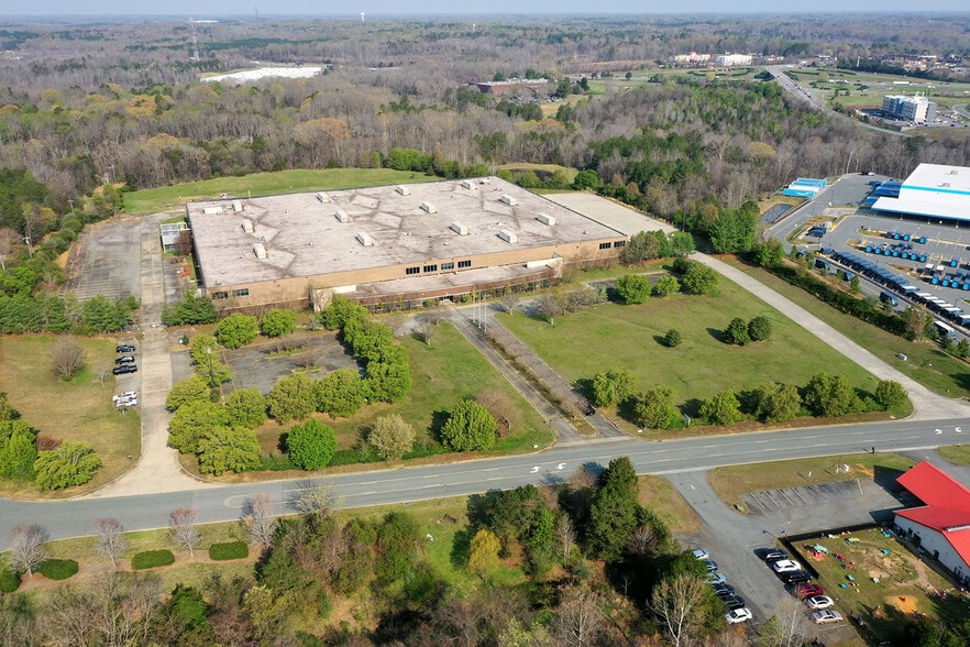 Primary Photo Of 6491 Franz Warner Pky, Whitsett Distribution For Sale