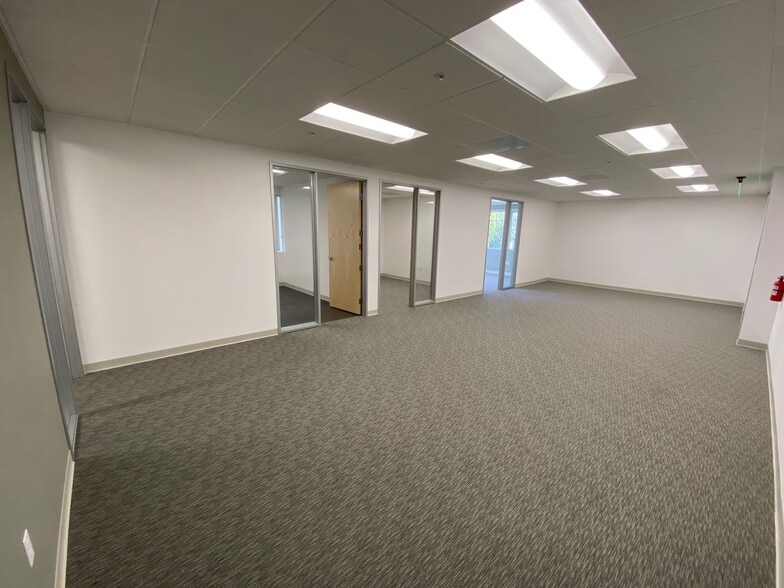 More Photos Of 336 Encinitas Blvd, Encinitas Office For Sale