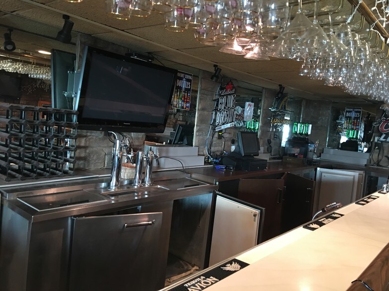 More Photos Of 4768 Lake Ave, Rochester Restaurant For Lease
