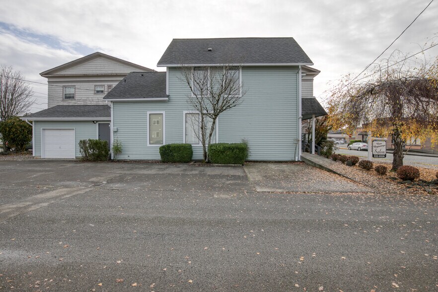 More Photos Of 208 N H St, Aberdeen Office For Sale