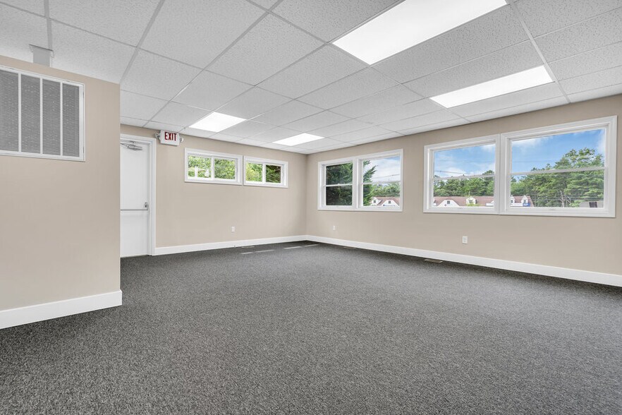 More Photos Of 75 Lacey Rd, Whiting Medical For Lease