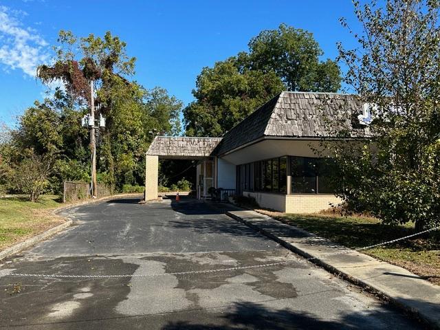 More Photos Of BROAD STREET, New Bern General Retail For Sale