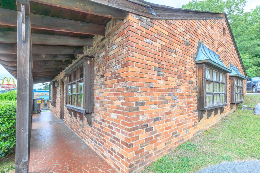 More Photos Of 4135 Hixson Pike, Chattanooga Office For Sale