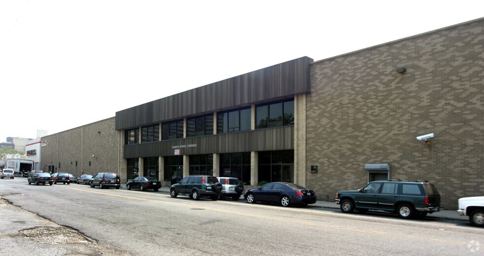 More Photos Of 922 Pennsylvania Ave, Brooklyn Unknown For Lease