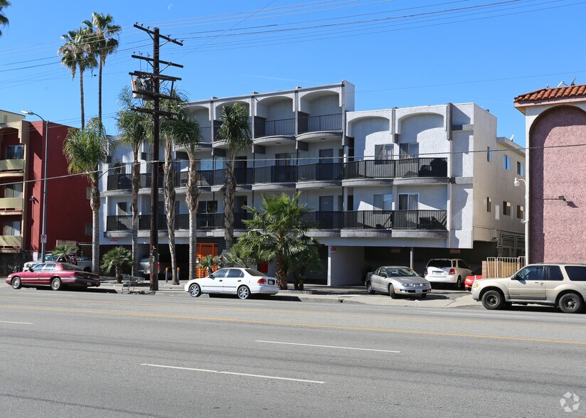 Primary Photo Of 6841 Sepulveda Blvd, Van Nuys Apartments For Sale