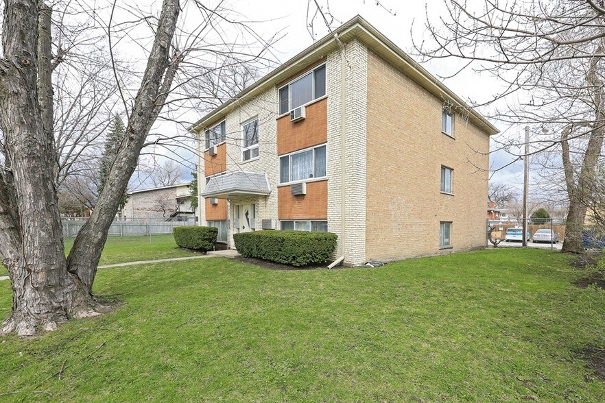 More Photos Of 8813 Dee Rd, Des Plaines Apartments For Sale