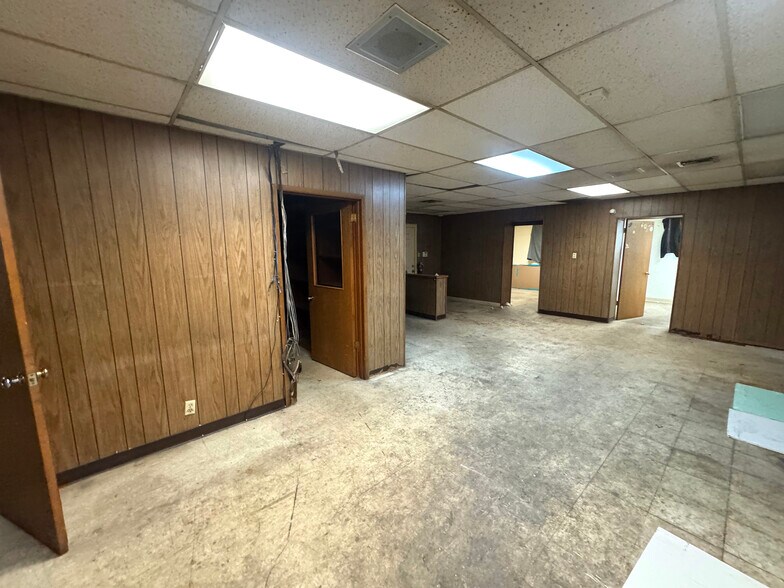More Photos Of 3954 Whiteside St, Los Angeles Warehouse For Lease
