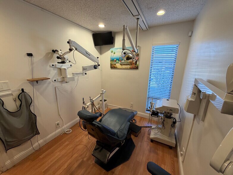 More Photos Of 1832 Avondale Ave, Sacramento Medical For Sale