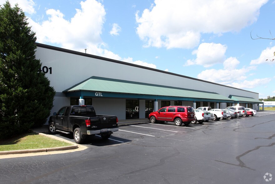 More Photos Of 2401 Brentwood Rd, Raleigh Light Distribution For Lease