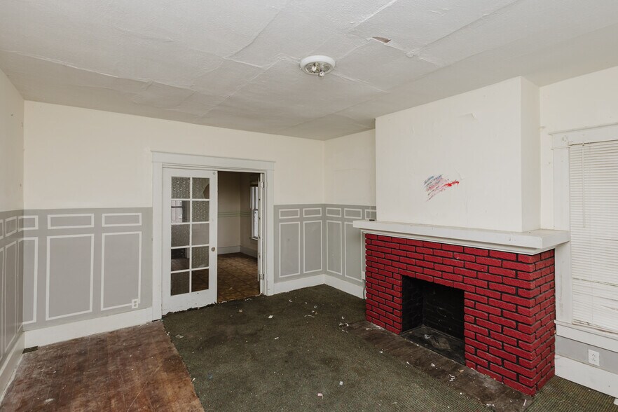 More Photos Of 123 E Madison Ave, Arkansas City Apartments For Sale