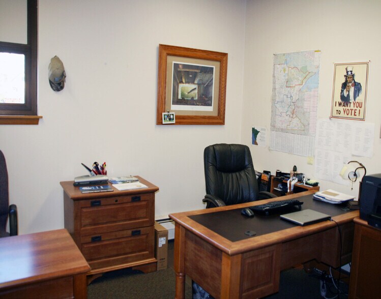 More Photos Of 1903 4th St N, Saint Cloud Office For Sale