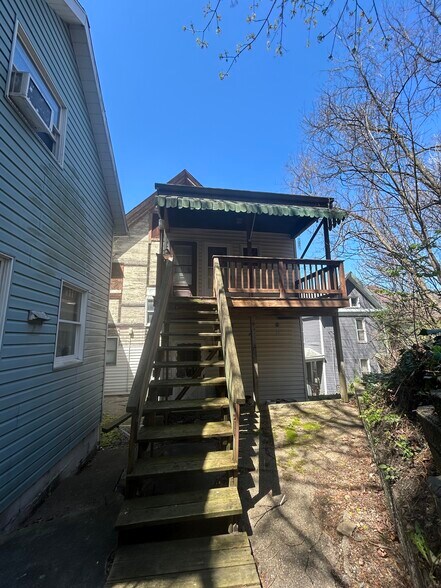 More Photos Of 409 4th St, Monongahela Apartments For Sale