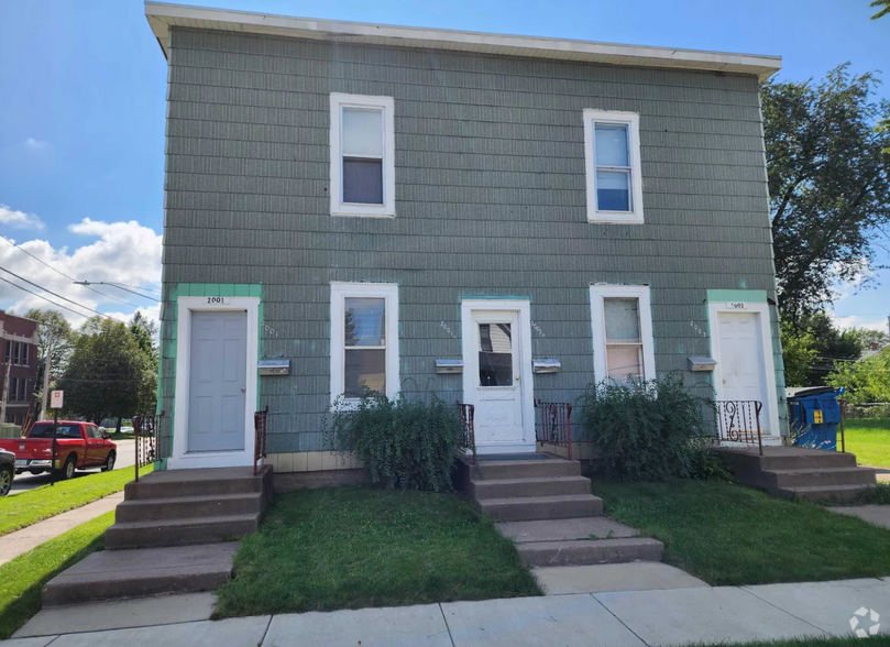 Primary Photo Of 2001 W 6th St, Davenport Apartments For Sale