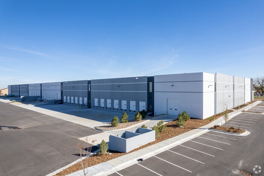 More Photos Of 12625 Lafayette St, Thornton Warehouse For Lease