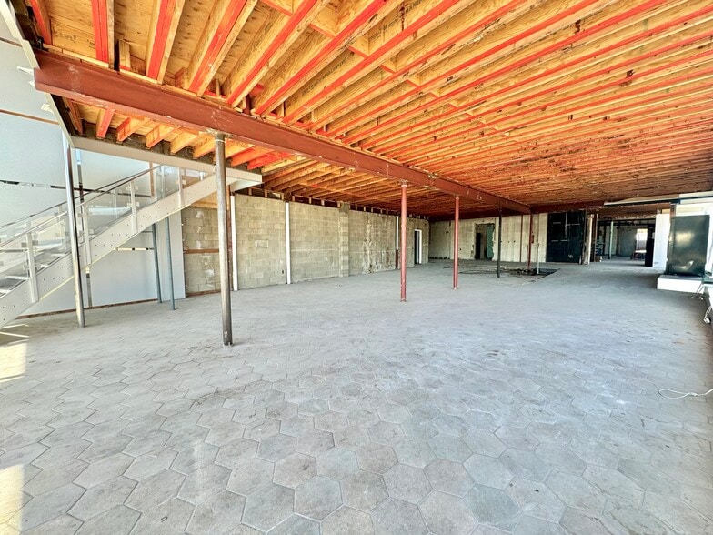 More Photos Of 115 E Main St, Smithtown Storefront For Lease