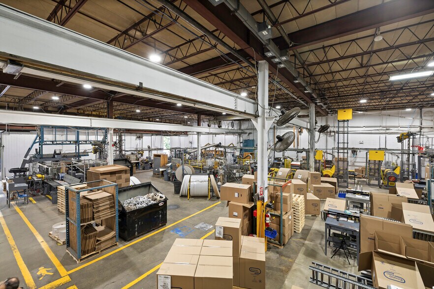 More Photos Of 2945 Boul Lemire, Drummondville Manufacturing For Sale