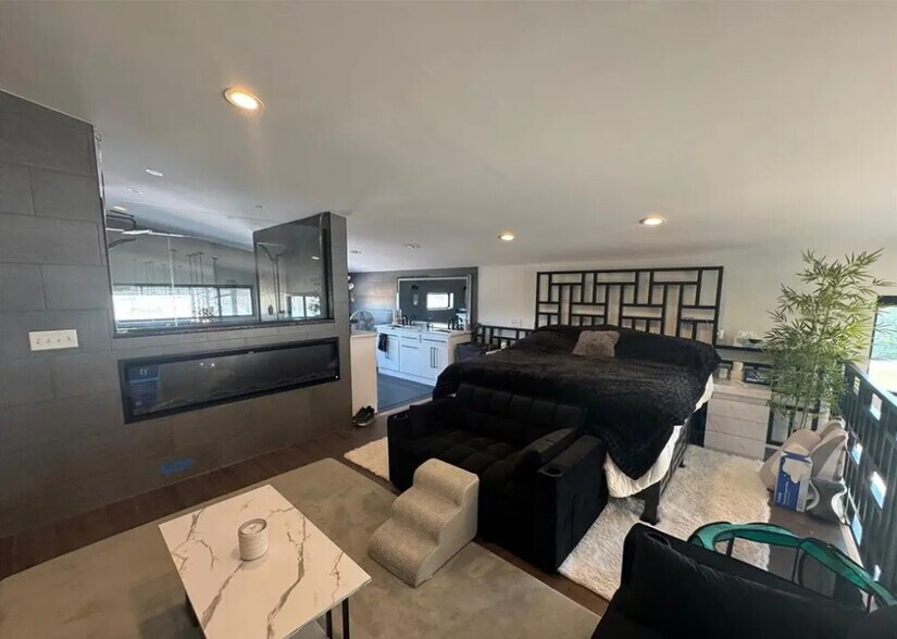More Photos Of 19199 Quarry Rd, Warrenton Service For Sale