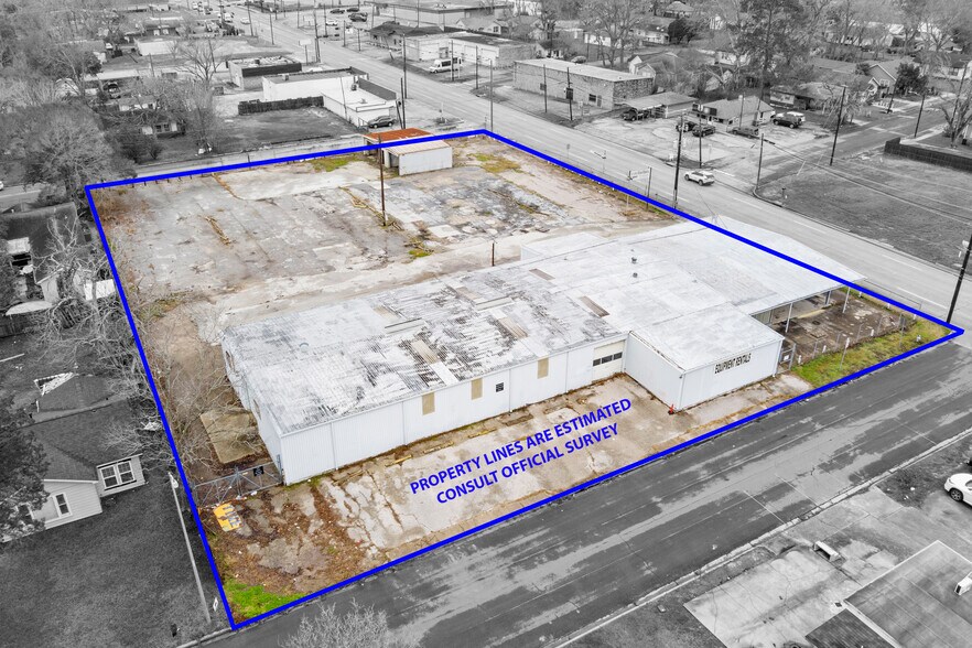 More Photos Of 1801 N Main St, Baytown Flex For Sale