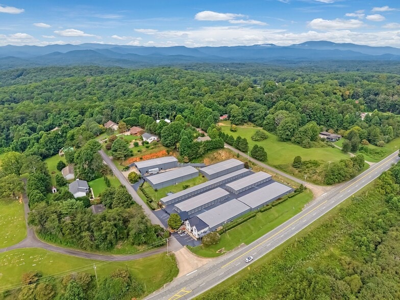 More Photos Of 5550 Blue Ridge Dr, Blue Ridge Specialty For Sale