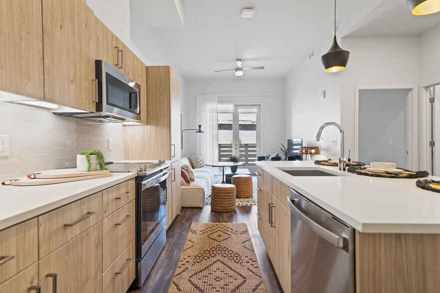 More Photos Of 2040-2060 N Scottsdale Rd, Scottsdale Apartments For Lease