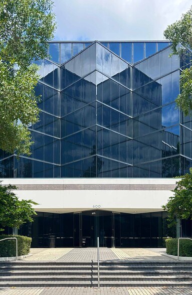 More Photos Of 8375 Dix Ellis Trl, Jacksonville Office For Sale