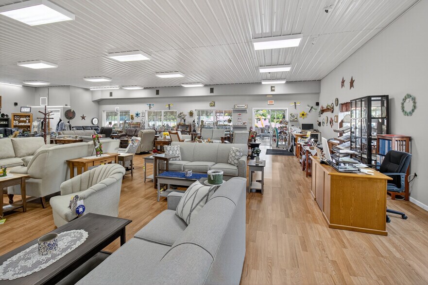 More Photos Of 3530 - 3532 Union St, North Chili Freestanding For Sale