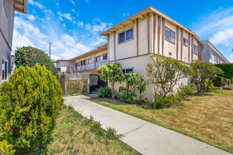 More Photos Of 1625 Lomita Blvd, Harbor City Apartments For Sale
