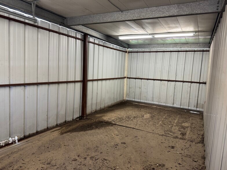 More Photos Of 6200 E Rosedale St, Fort Worth Warehouse For Lease