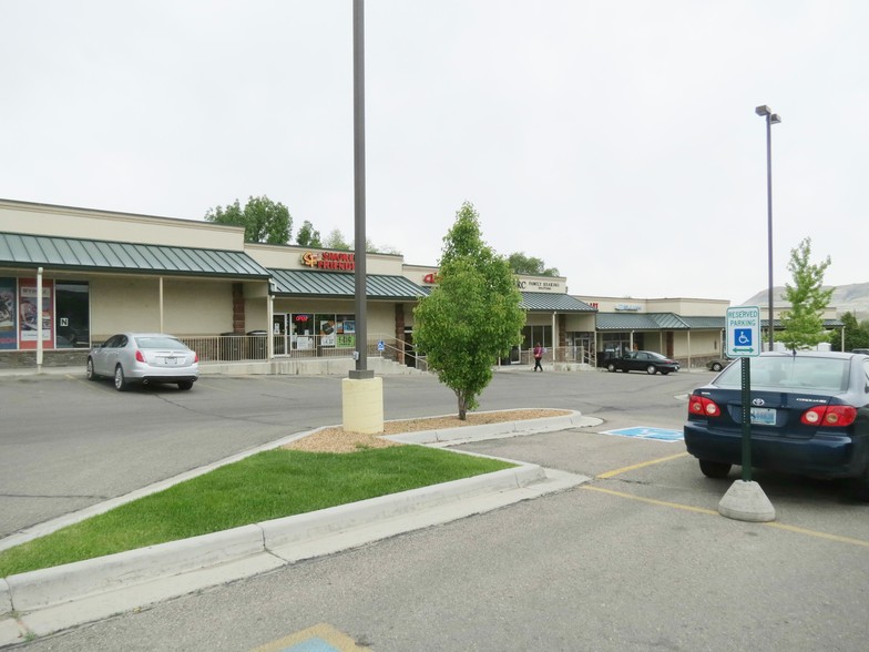 Primary Photo Of 100-230 Uinta Dr, Green River Storefront For Lease