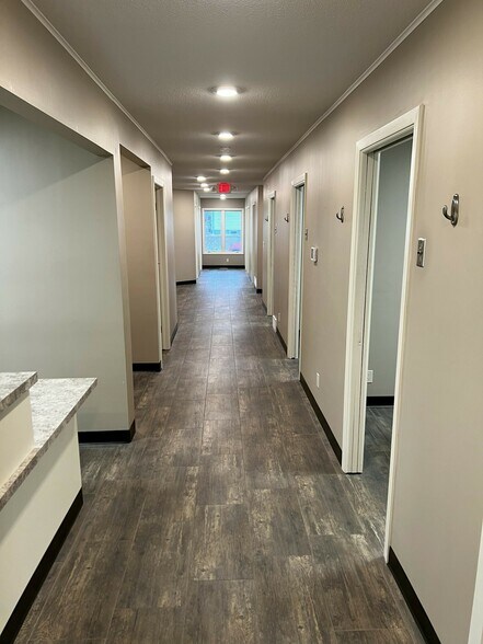More Photos Of 622 N Burlington Ave, York Medical For Lease