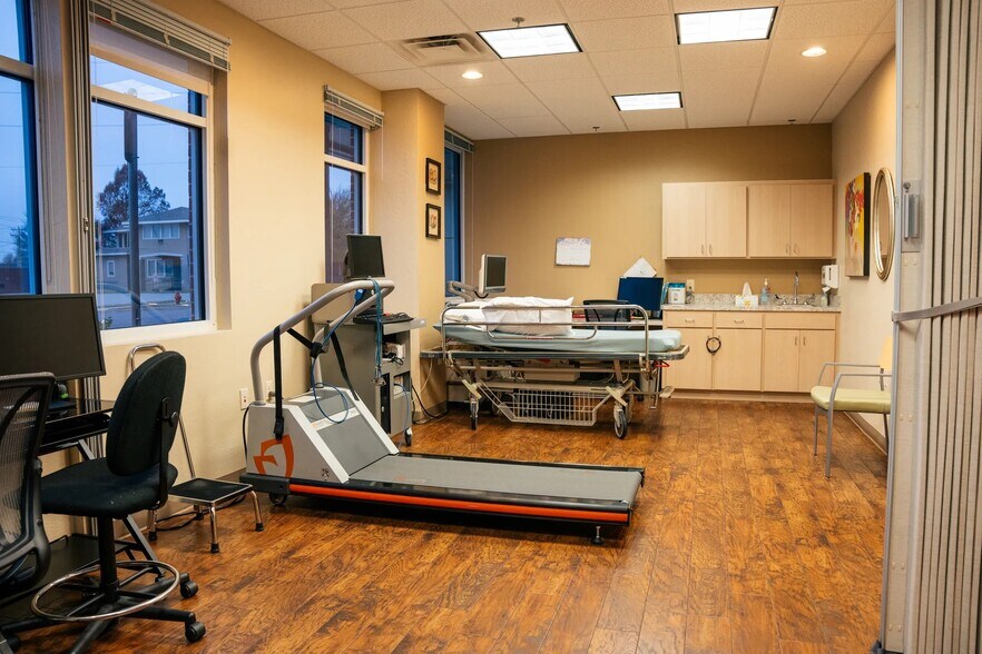 More Photos Of 1226 N Shartel Ave, Oklahoma City Medical For Lease