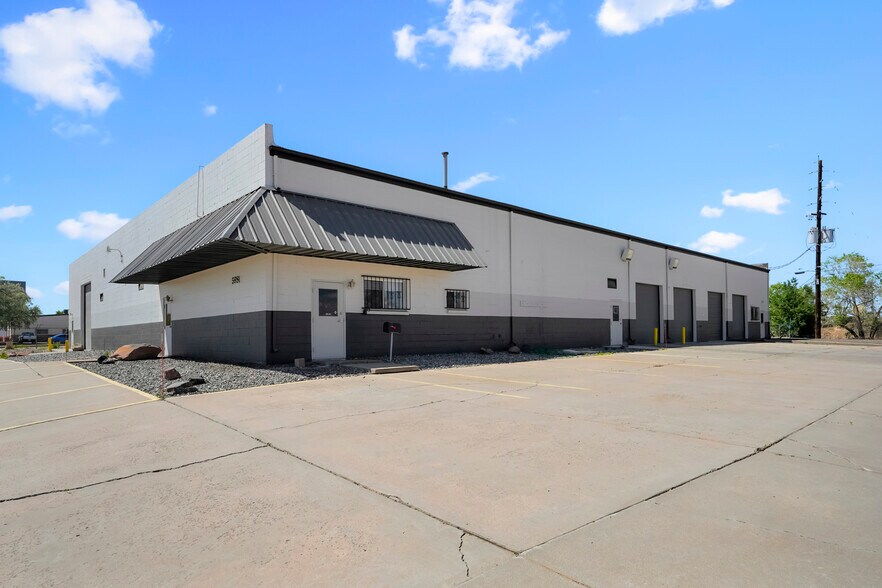 More Photos Of 5981 Marion Dr, Denver Warehouse For Sale