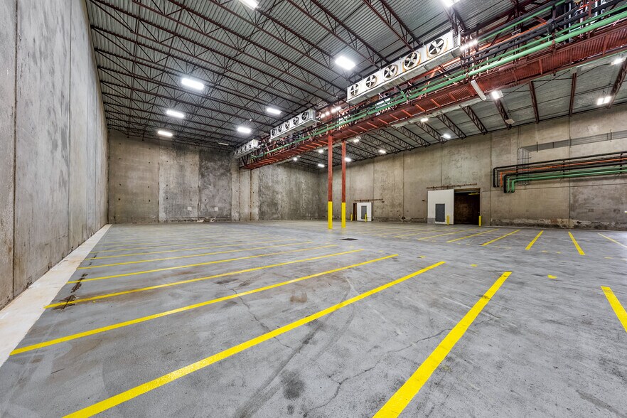 More Photos Of 661 S Fir St, Medford Refrigeration Cold Storage For Lease