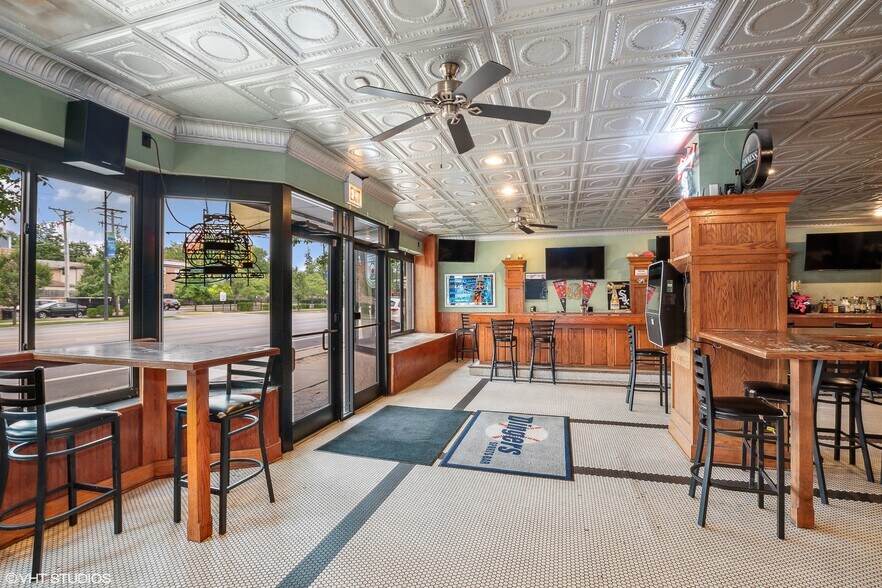 More Photos Of 10638 S Western Ave, Chicago Storefront For Sale