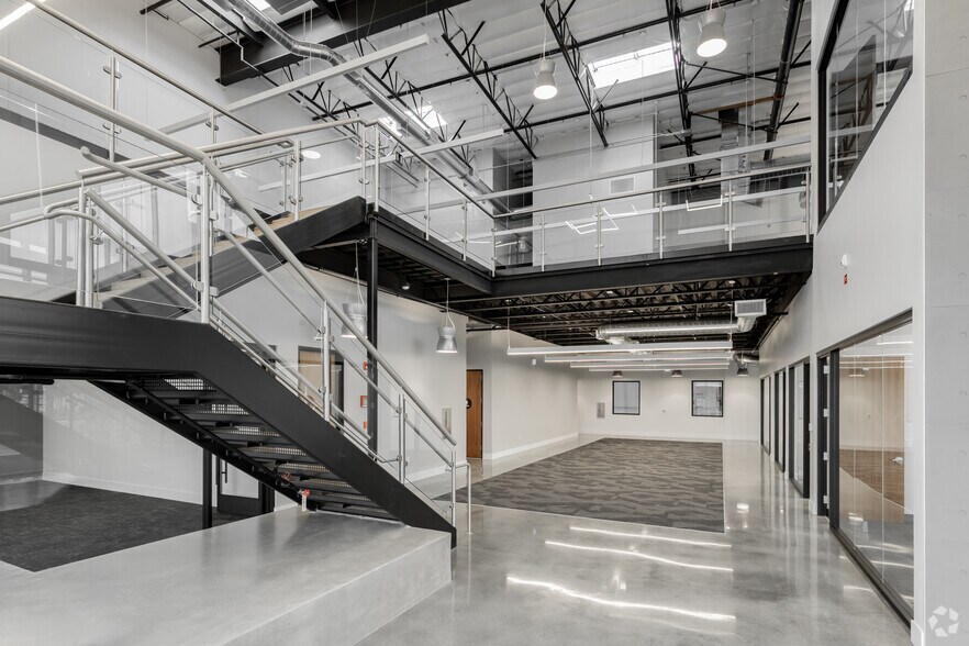 More Photos Of 9615 Norwalk Blvd, Santa Fe Springs Distribution For Lease