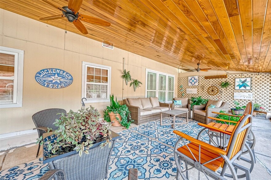 More Photos Of 103 Roundabout Ln, Huntsville Specialty For Sale