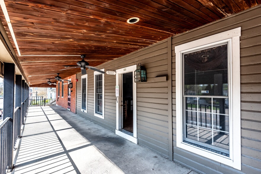 More Photos Of 121 S Main St, Waynesville Hospitality For Sale