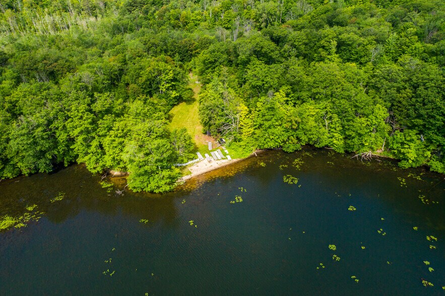 More Photos Of 350 Old Cheshire Road, Lanesborough Flex For Sale