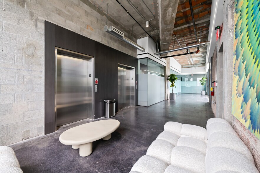 More Photos Of 1900 NE Miami Ct, Miami Office For Lease
