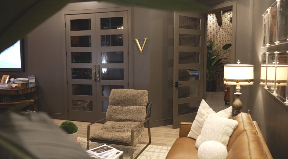 More Photos Of 617 S Air Depot Blvd, Midwest City Restaurant For Sale