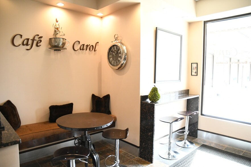 More Photos Of 289 Elm St, Marlborough Warehouse For Lease