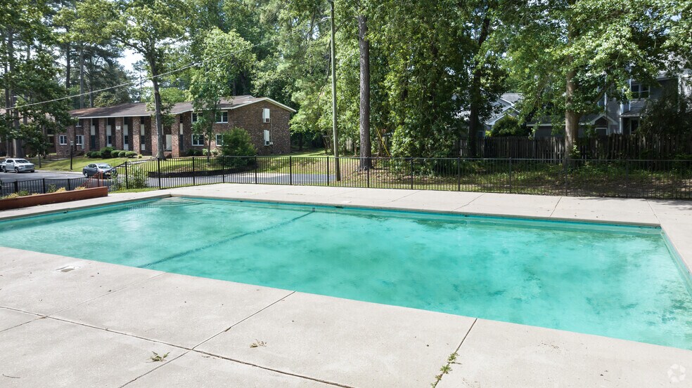 More Photos Of 2109 Elvira St, Fayetteville Apartments For Sale