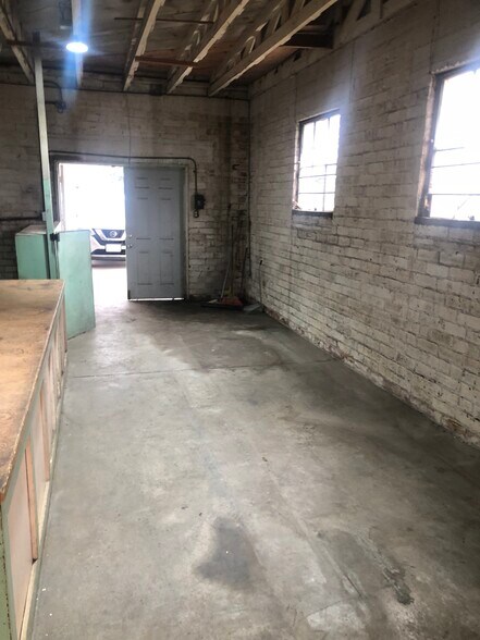 More Photos Of 724-726 S Anaheim Blvd, Anaheim Freestanding For Sale